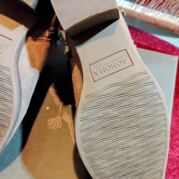 Sonoma booties zip up, block heel size 7 M gently used - Picture 8 of 10